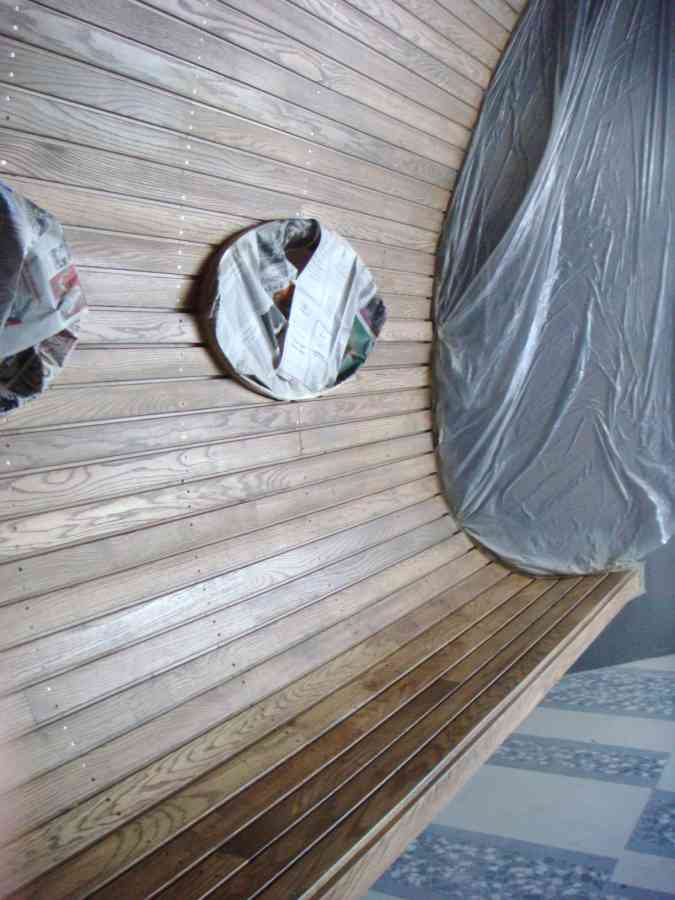 Instalaciones especiales: Nos referimos a diseños especiales como tapetes, instalación en muros, paredes curvas, chimeneas, escaleras, etc.